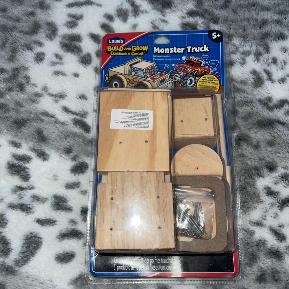 Lowe’s build & grow kit